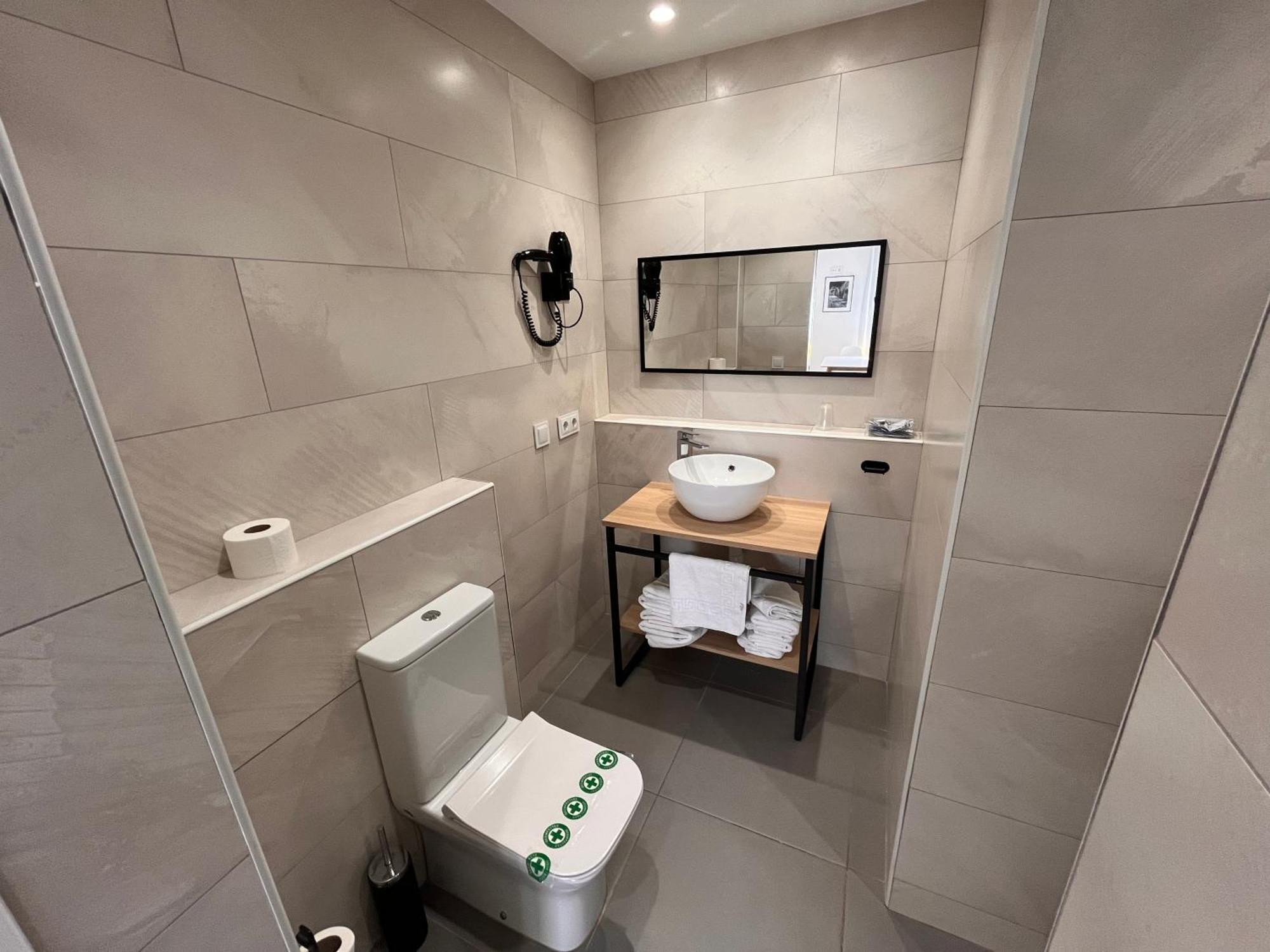 Hostal Tarres أنغولوس المظهر الخارجي الصورة