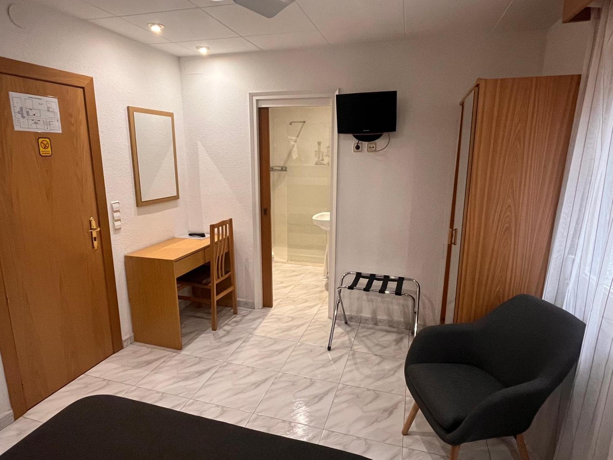 Hostal Tarres أنغولوس المظهر الخارجي الصورة