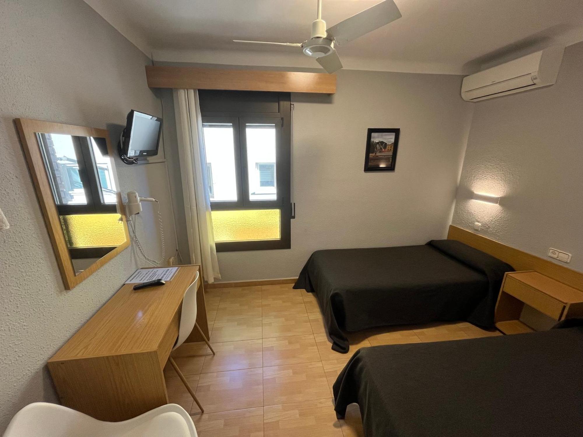 Hostal Tarres أنغولوس المظهر الخارجي الصورة