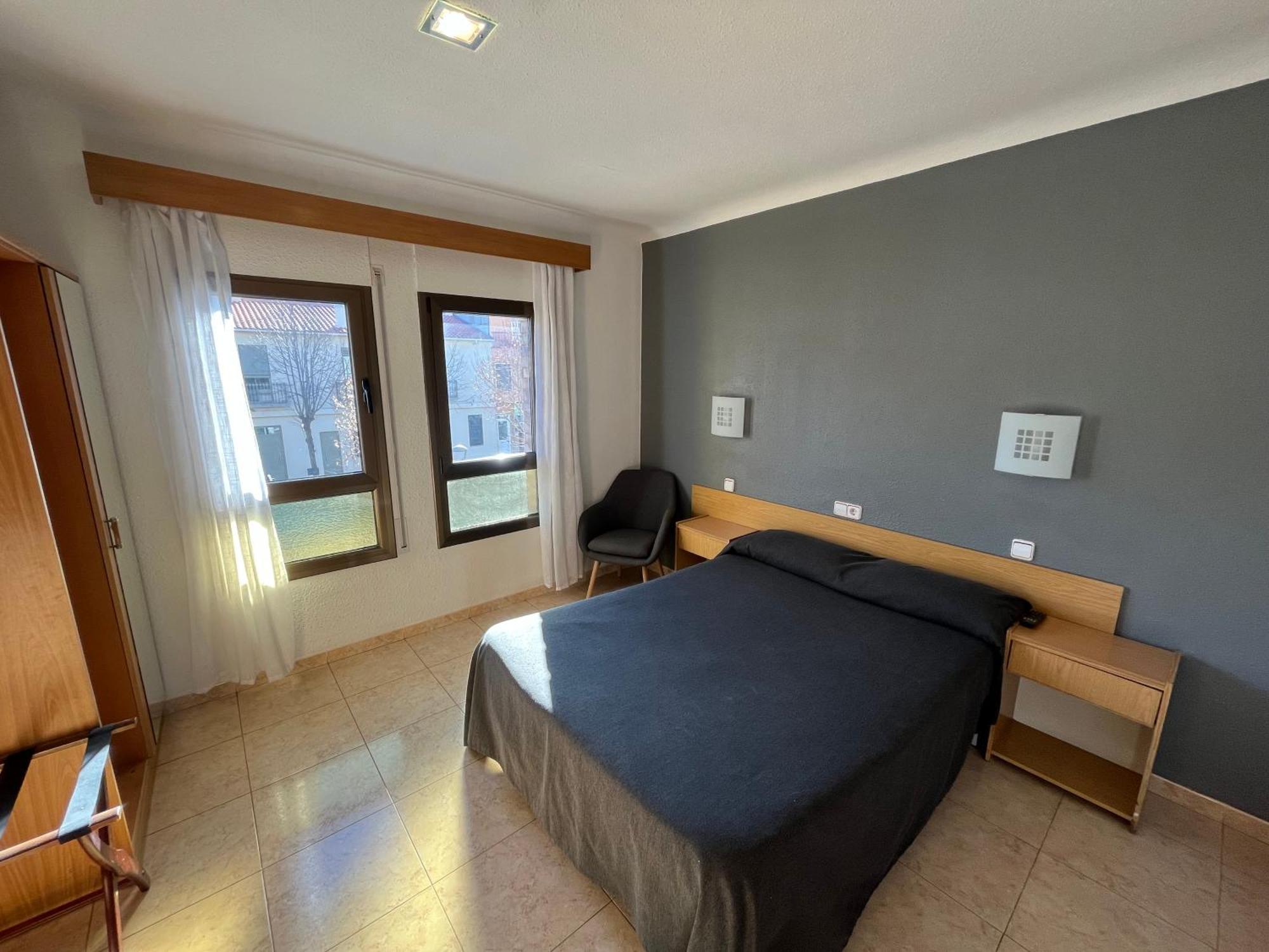 Hostal Tarres أنغولوس الغرفة الصورة
