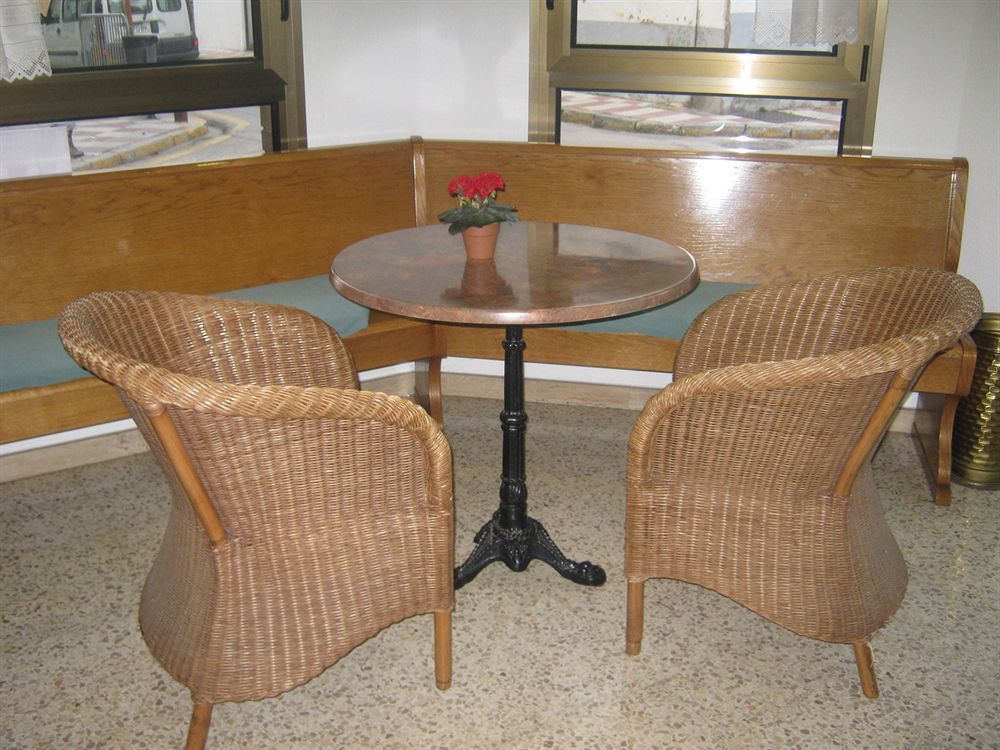 Hostal Tarres أنغولوس المظهر الخارجي الصورة